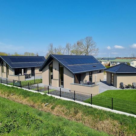Chalet met Sauna en Airconditioning Sint Annaland Exterior foto