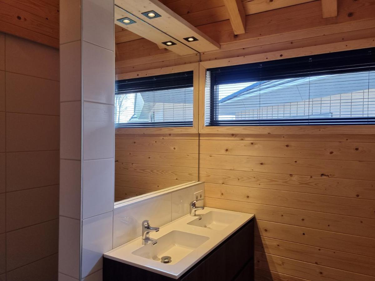 Chalet met Sauna en Airconditioning Sint Annaland Exterior foto
